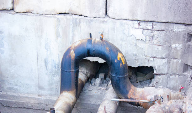 Best Sewage cleanup and water damage restoration  in Center Point, IA